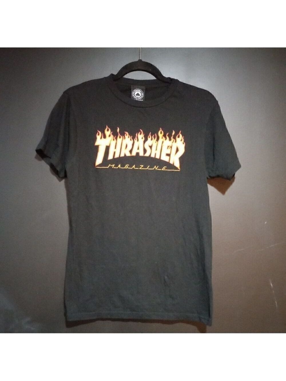 Women’s Thrasher shirt